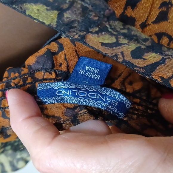 Bandolino 2 pcs Overlay Chiffon Blouse - Picture 4 of 4